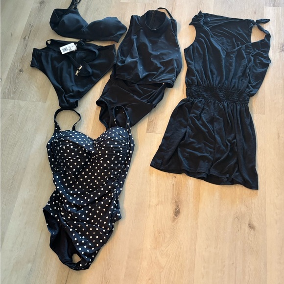 3 swimsuits w/coverup. One hasn’t been worn
See the tag. 
The rest like new. - Picture 1 of 6